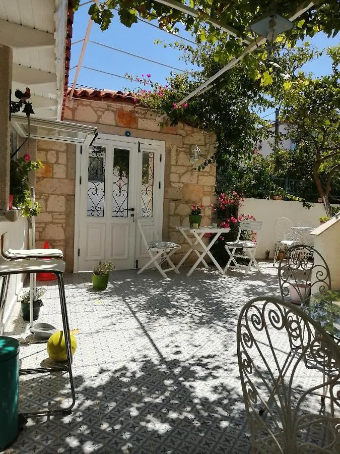 Defne Ev Hotel Izmir 0*,