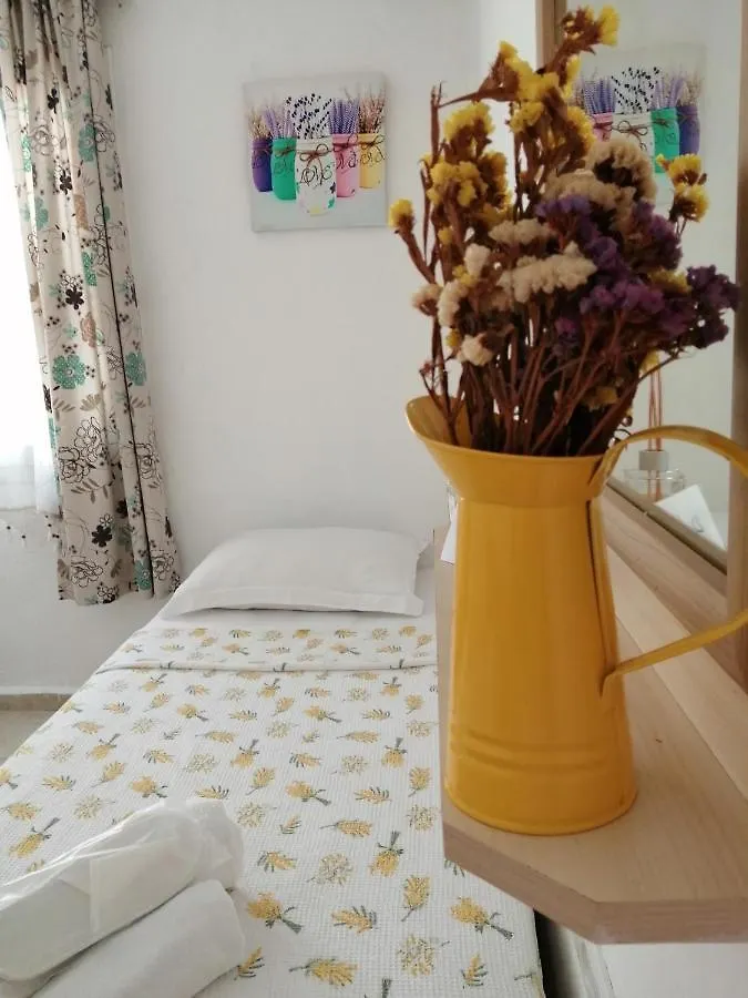 Defne Ev Hotel İzmir Bed & Breakfast