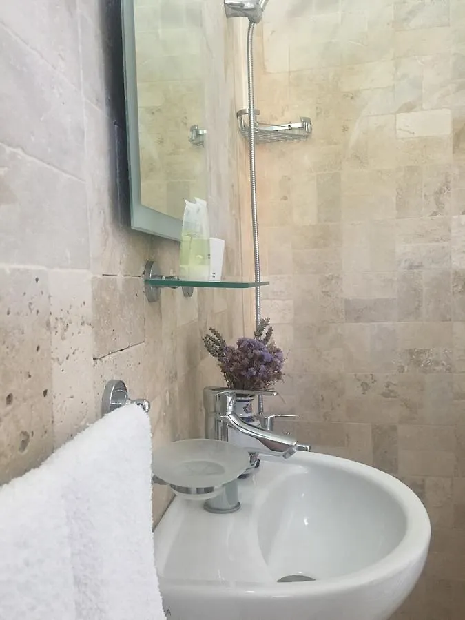 Defne Ev Hotel İzmir 0*,