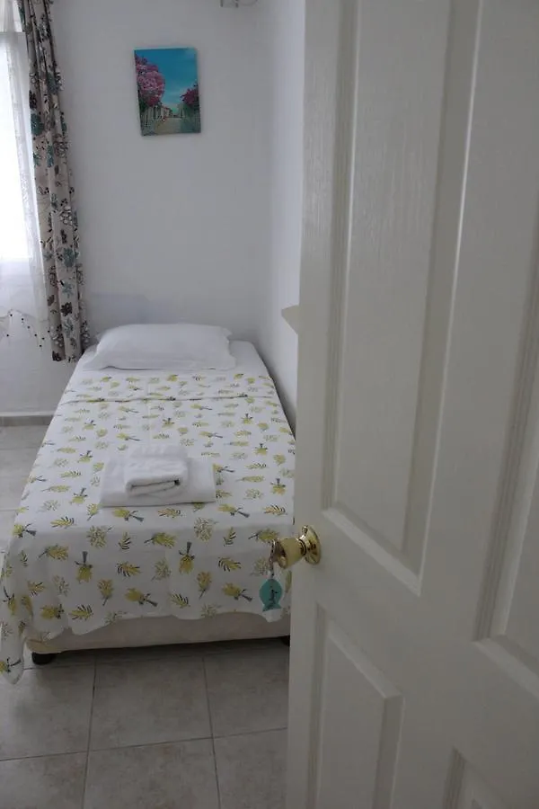 Defne Ev Hotel Izmir Nocleg ze śniadaniem