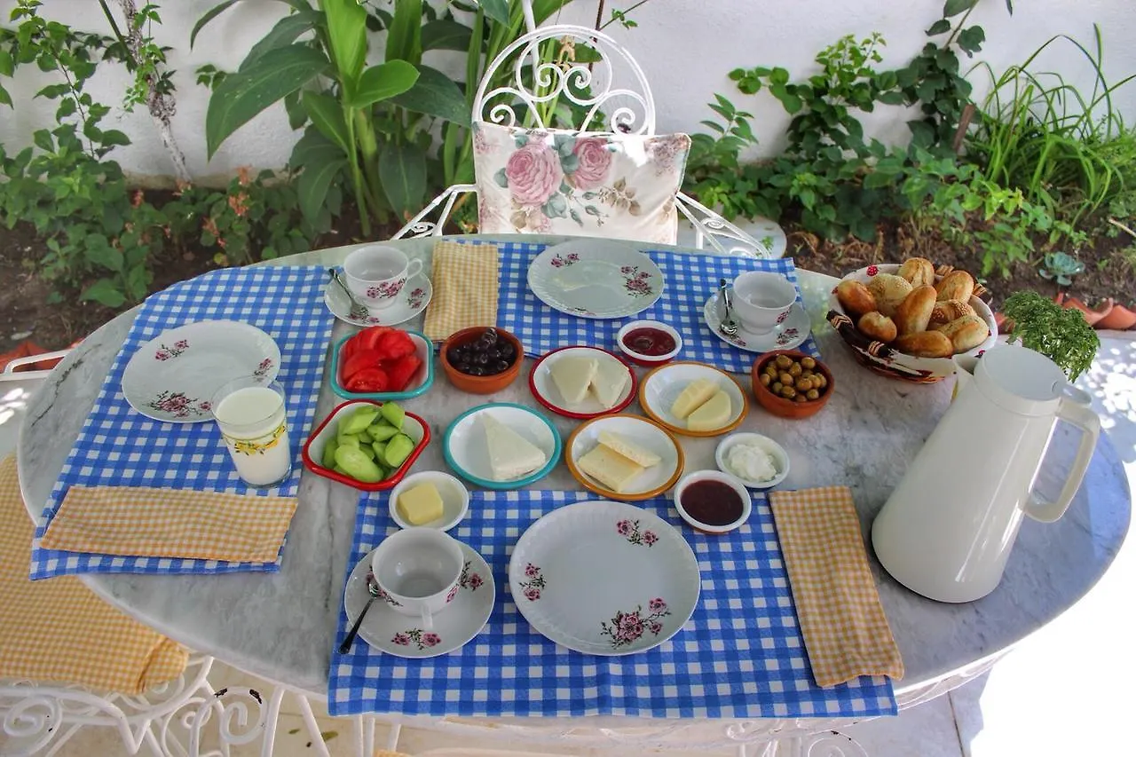 Defne Ev Hotel Izmir Nocleg ze śniadaniem