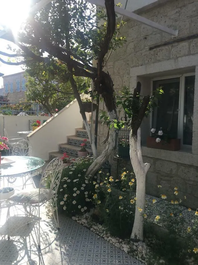 Defne Ev Hotel Izmir Nocleg ze śniadaniem